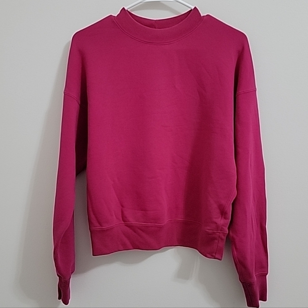Uniqlo U Women's Vibrant Pink Crew Neck Sweater Size M NWOT